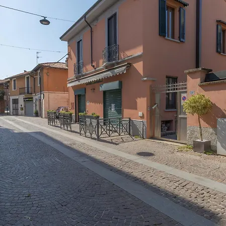 Apartment Large Milano 3bdr 4 Baths San Siro Cesano Boscone