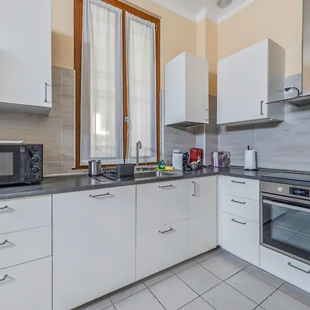 Large Milano 3bdr 4 Baths San Siro Cesano Boscone