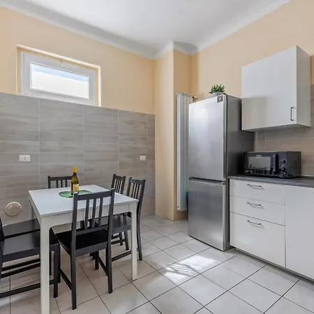 Large Milano 3bdr 4 Baths San Siro Cesano Boscone