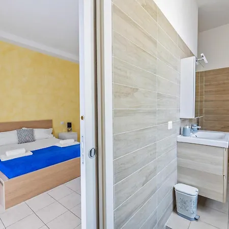 Large Milano 3bdr 4 Baths San Siro * Cesano Boscone