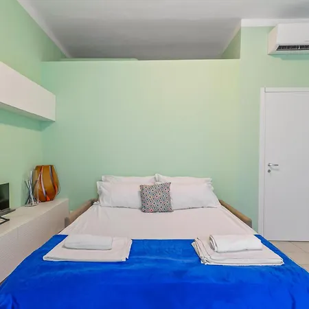Large Milano 3bdr 4 Baths San Siro Cesano Boscone