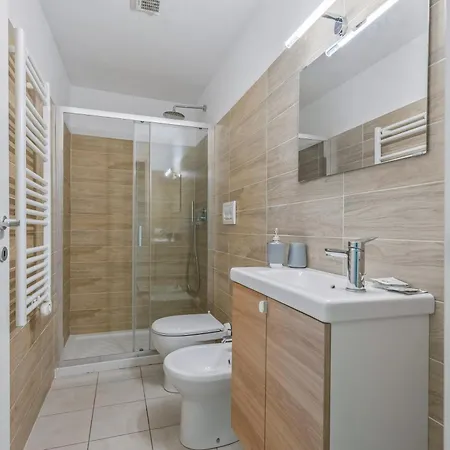 Large Milano 3bdr 4 Baths San Siro Cesano Boscone